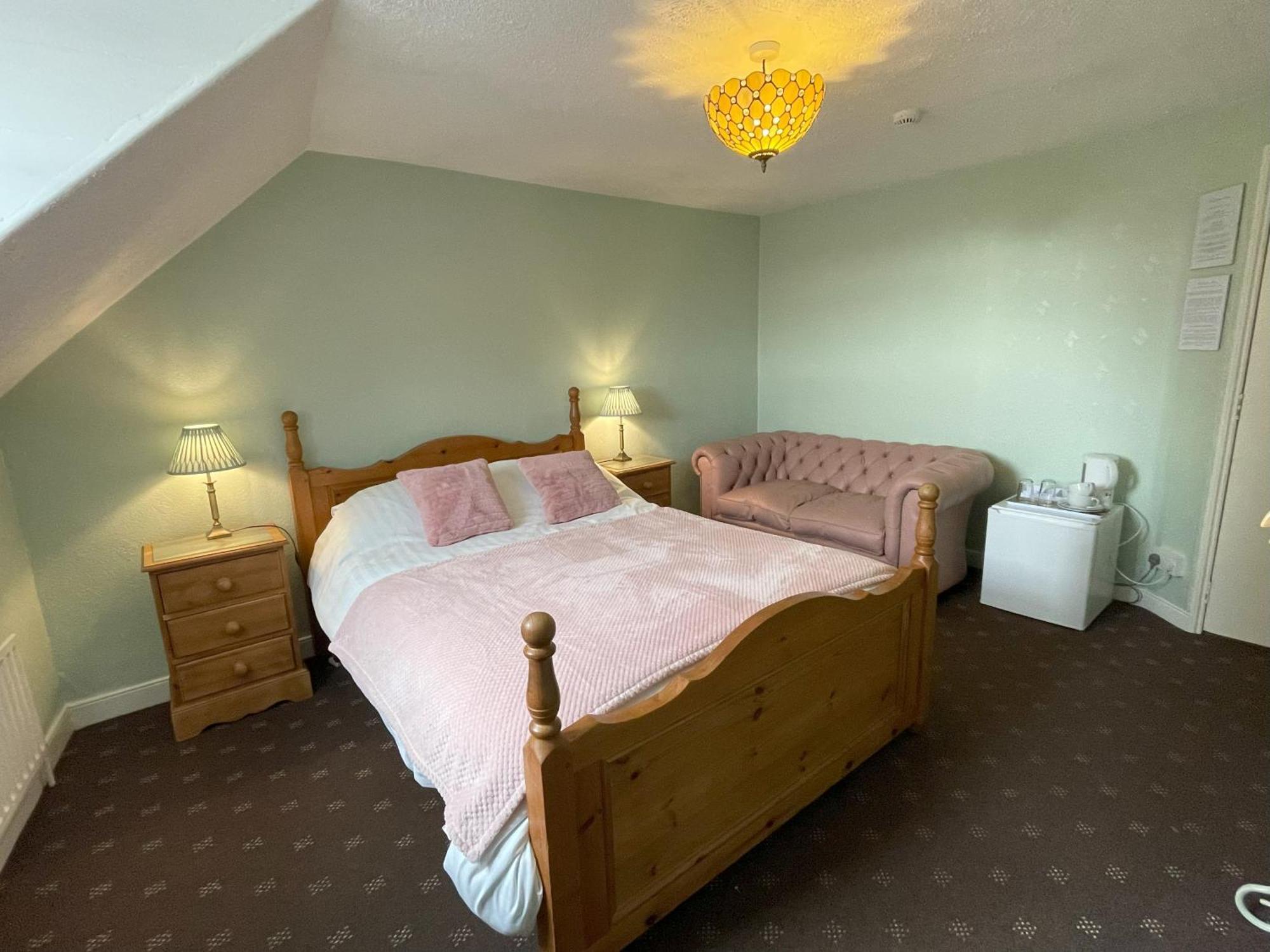 The Captain'S Lodge Room Only Accommodation Whitby Exterior photo