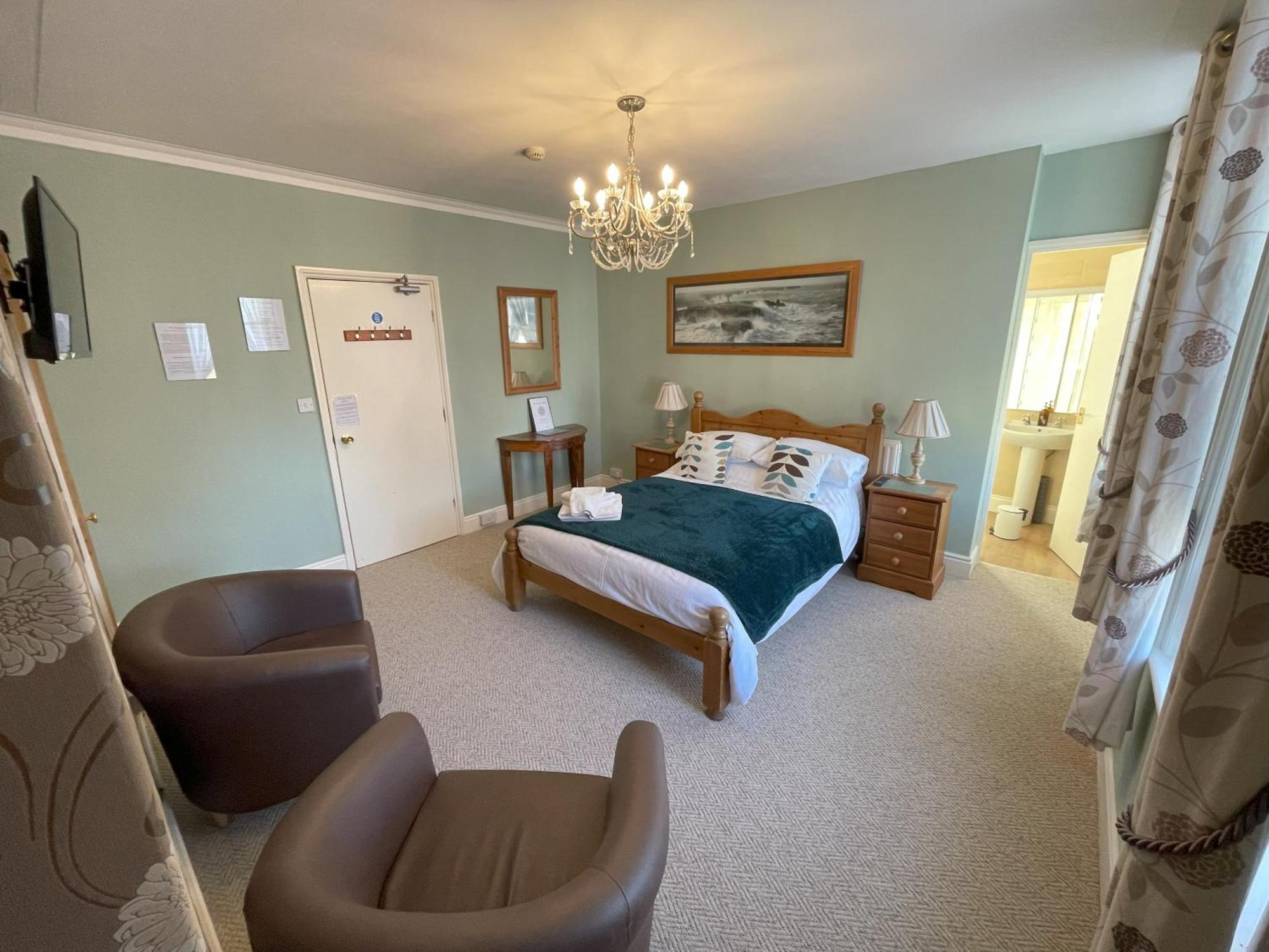 The Captain'S Lodge Room Only Accommodation Whitby Exterior photo